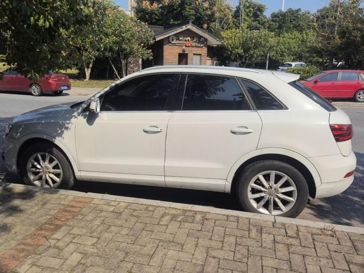 Q3 2015 30 TFSI Progressive photo 4