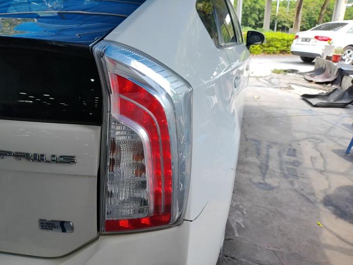 2012 1.8L Luxury photo 7