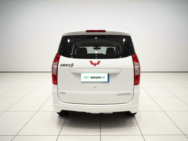Wuling Hongguang 2016 1.5L Facelift S Comfort photo 5