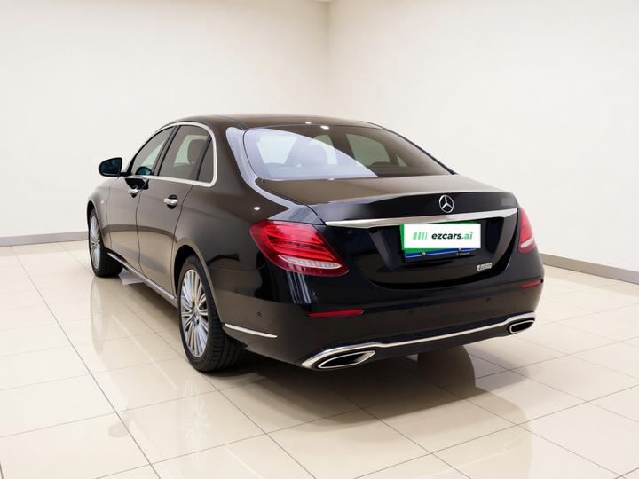 E-Class 2020 Facelift E 300 L Fashion photo 4