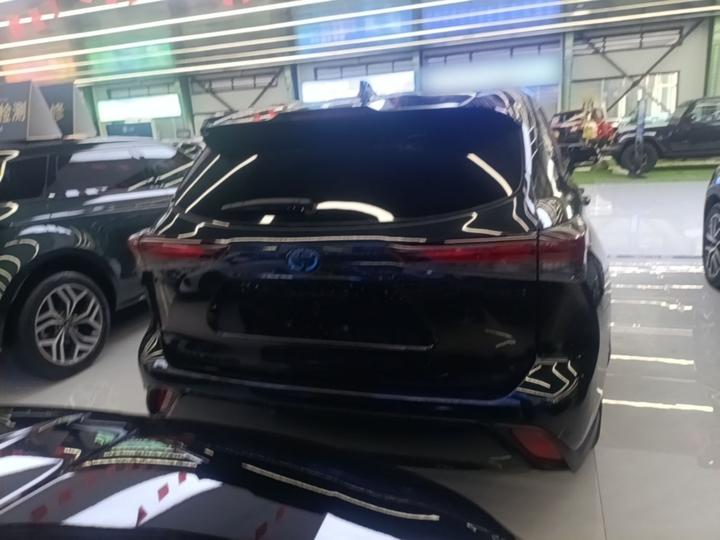 Highlander 2023 2.5L Smart Hybrid AWD 7-Seater photo 5