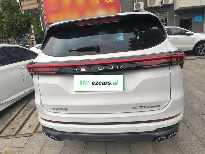 X70 PLUS 2021 1.6T DCTPRO 5-Seater photo 3
