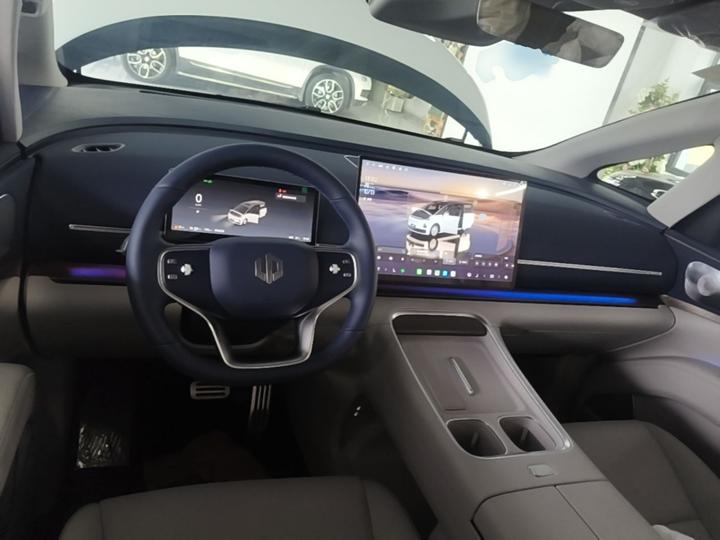 Leapmotor D99 2026 EREV 480 Exclusive photo 5
