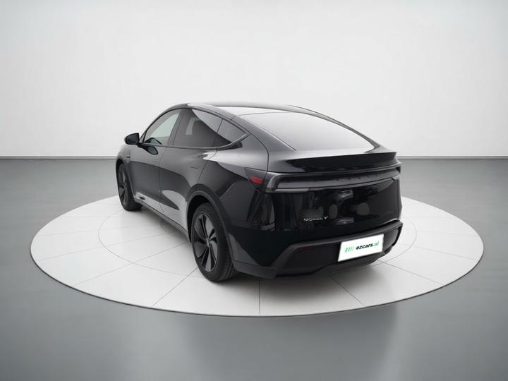 Model Y 2025 RWD photo 4