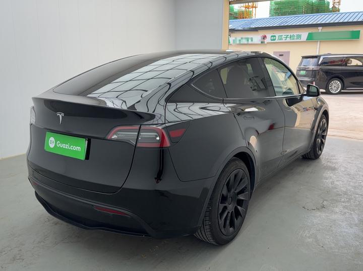 Model Y 2021 Standard Range RWD photo 4