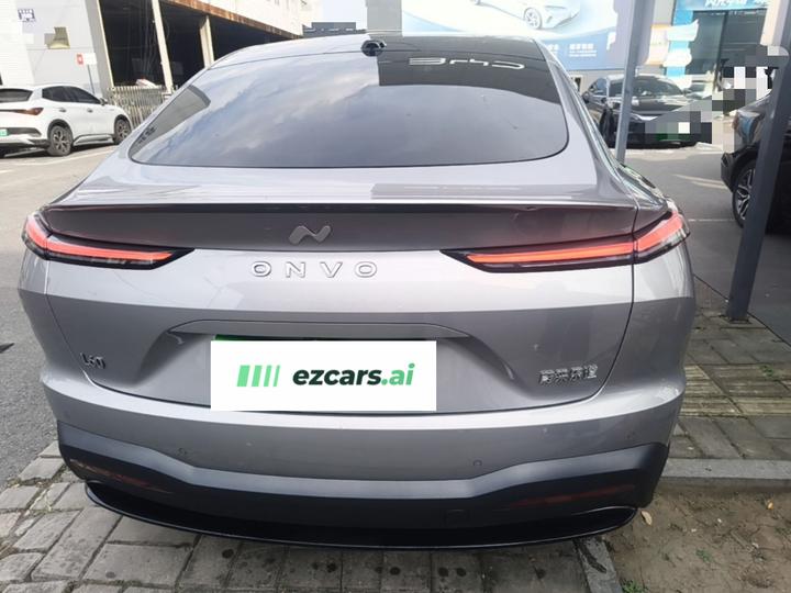 L60 2025 60kWh RWD photo 3