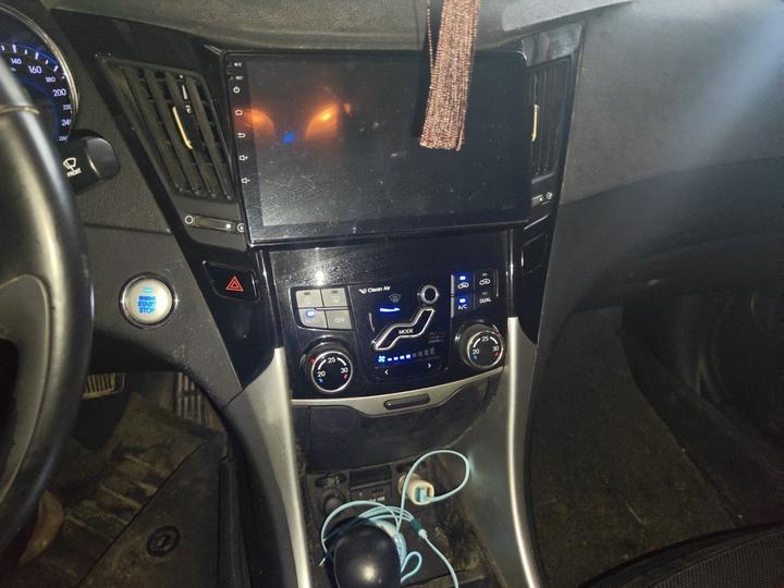 Sonata 2015 Classic 2.0L AT Luxury photo 5