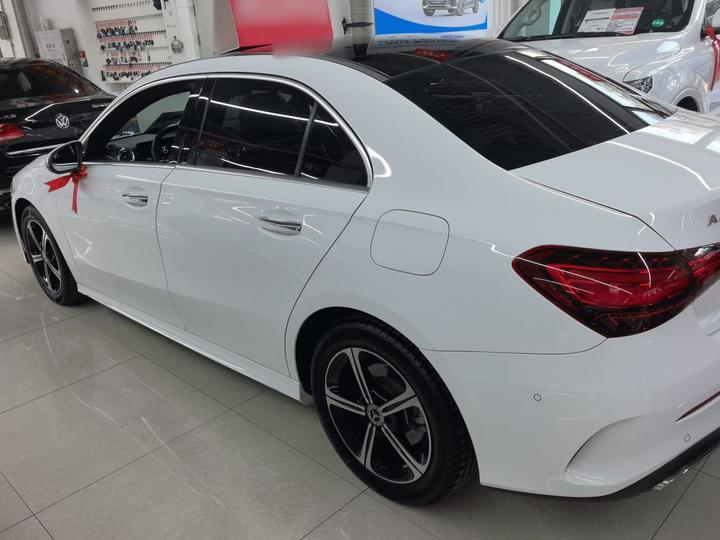 A-Class 2023 A 200 L Dynamic photo 2