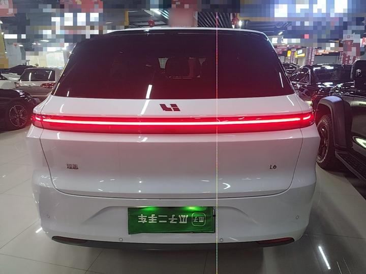 Li Auto L6 2025 Pro Smart Refresh Edition photo 5