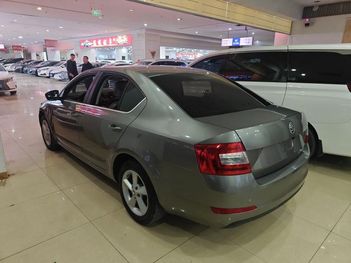 Octavia 2016 1.6L AT photo 6
