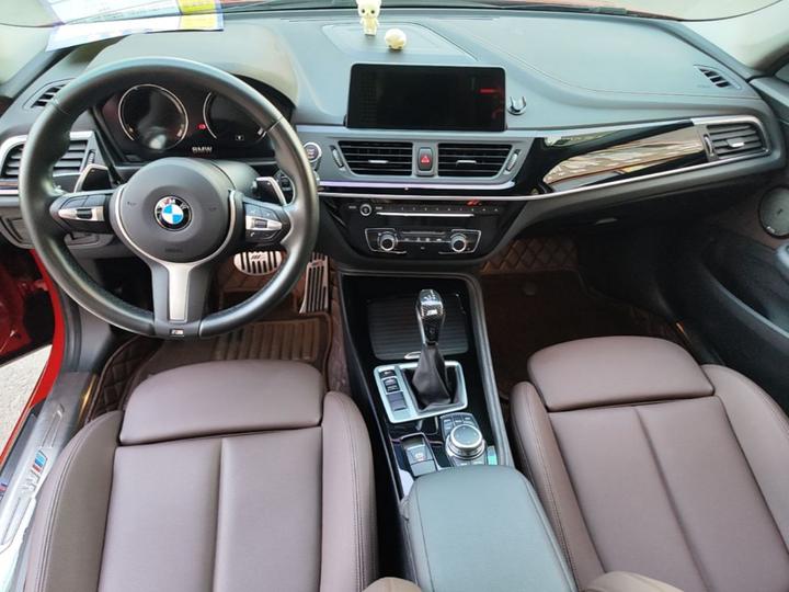 1 Series 2019 120i Leading M Sport Package photo 5
