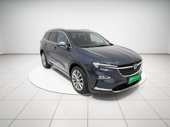 2020 28T RWD Premium photo 3