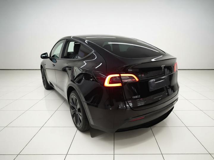 Model Y 2022 Facelift RWD photo 4