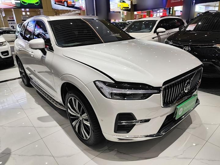 XC60 EV 2023 T8 PHEV Long Range AWD Luxury photo 3