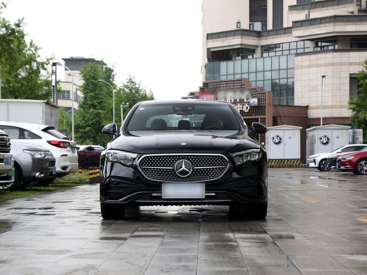 E-Class 2026 Facelift E 300 L Luxury Sport photo 2