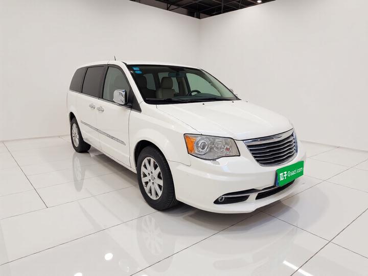 Chrysler Imported 2013 3.6L Luxury photo 3