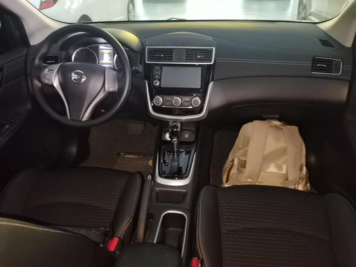 Tiida 2016 1.6L CVT photo 5