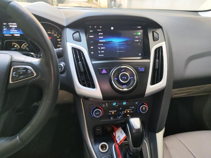 Focus 2015 Sedan EcoBoost 180 AT Flagship photo 4