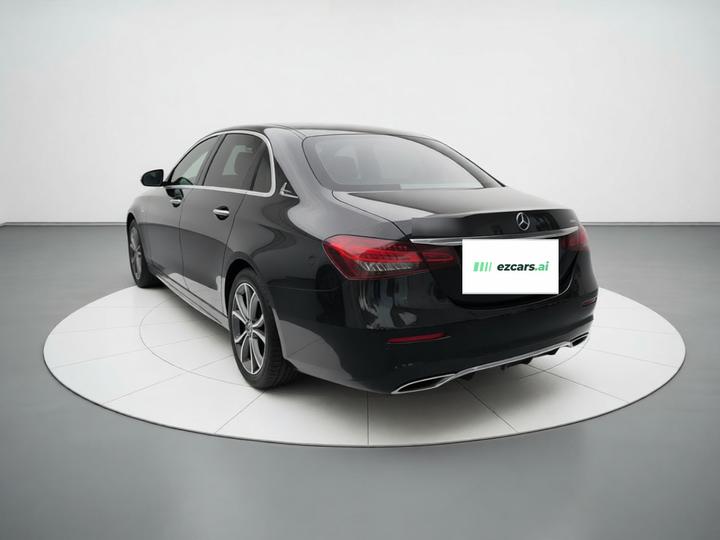 E-Class 2022 Facelift E 300 L Sport Premium photo 4