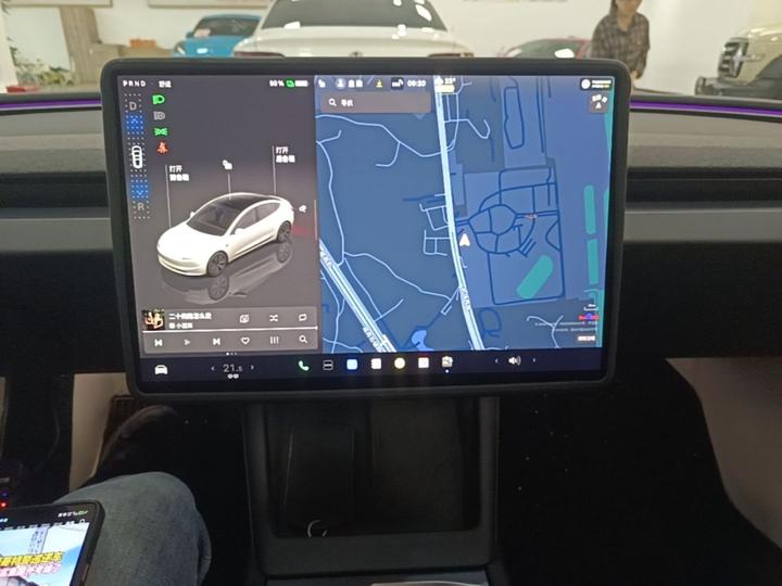 Model 3 2023 RWD photo 8