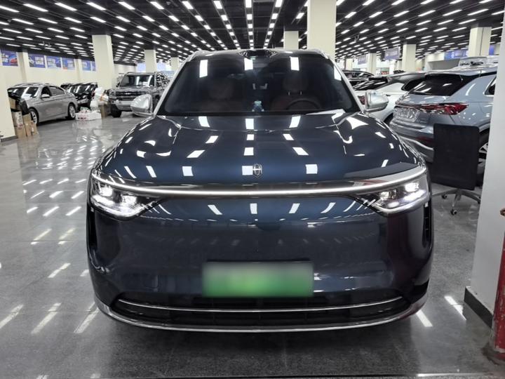HIMA AITO M8 2025 EREV Ultra 53.4kWh 6-Seater 192-Line LiDAR photo 2