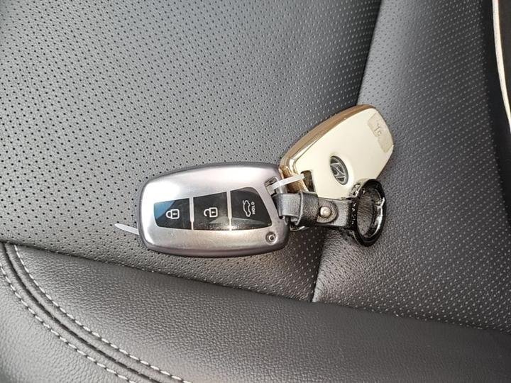 Santa Fe 2017 2.0T AT AWD Smart 7-Seater photo 8