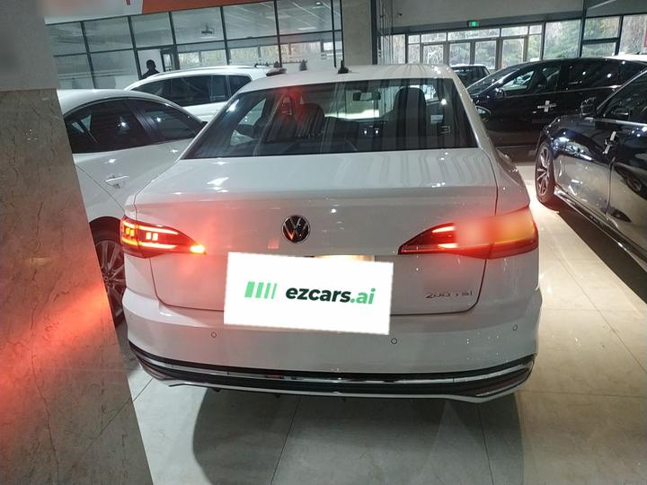 Bora 2023 200TSI DSGPRO photo 3