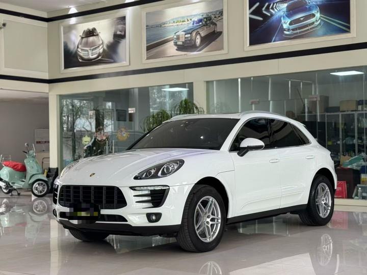 2017 Macan 2.0T