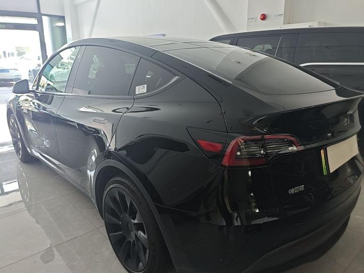 Model Y 2021 Standard Range RWD photo 4