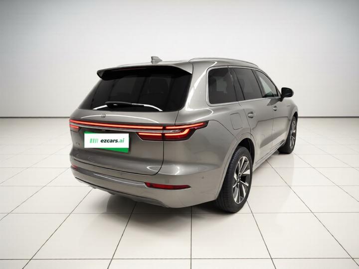 Li Auto ONE 2021 EREV 6-Seater photo 4