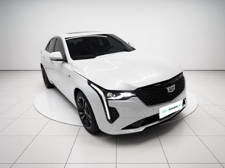 CT4 2023 25T Luxury photo 3