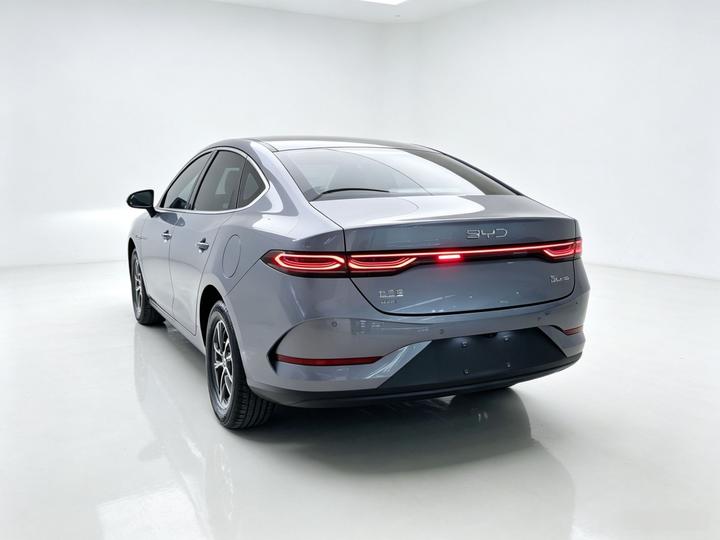 Qin PLUS 2025 DM-i ADAS 55KM Leading photo 4