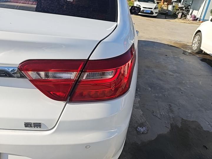 Vision 2018 1.5L AT Premium photo 7