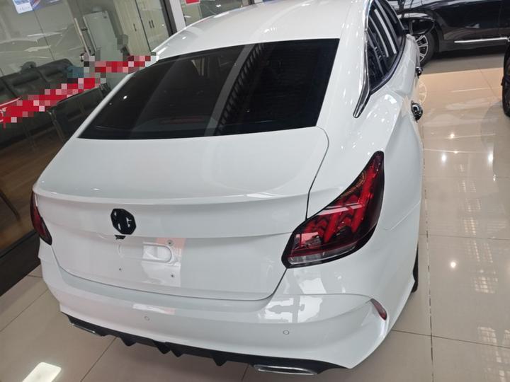 MG5 2023 180DVVT CVT Luxury photo 3