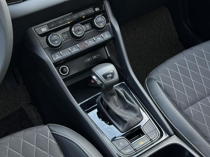 Karoq 2021 TSI280 Luxury photo 5