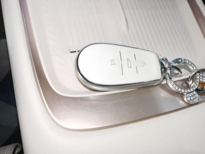 N6 2026 180 Max photo 8