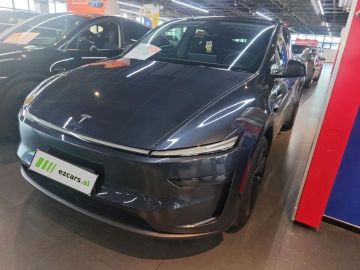 Model Y 2025 RWD