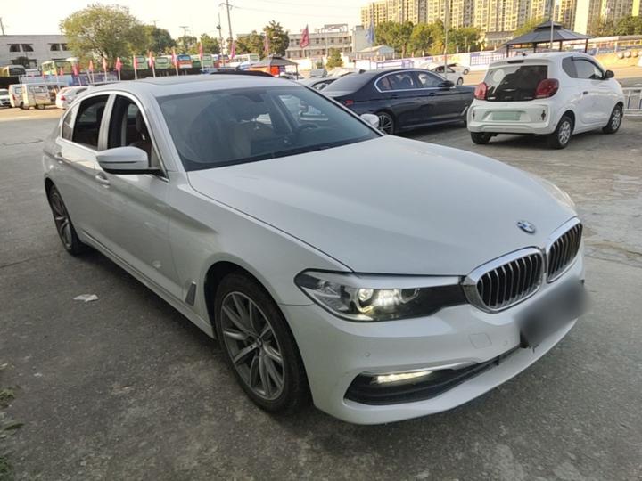5 Series 2018 528Li Special photo 3
