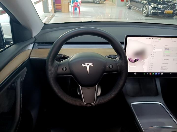 Model Y 2022 Long Range AWD photo 6