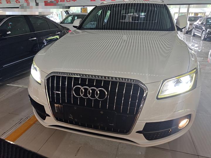 Q5 2017 Plus 40 TFSI Progressive photo 2
