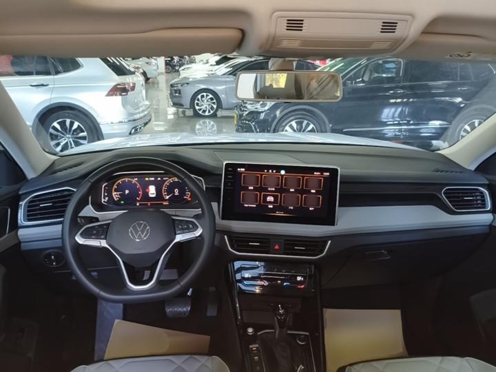 Tayron 2025 300TSI photo 4