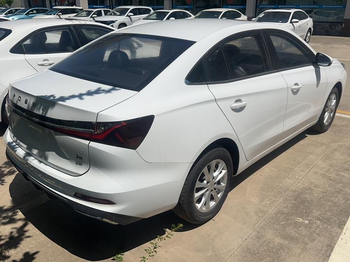 i5 2026 1.5L CVT Luxury photo 4
