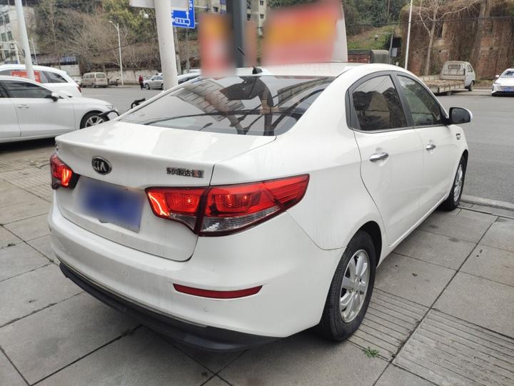 K2 2015 Sedan 1.4L MT GLS photo 4
