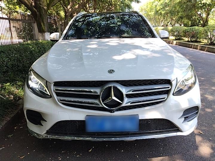 GLC 2019 GLC 260 4MATIC Luxury photo 2