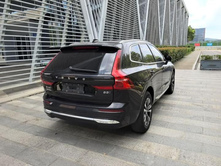 XC60 2023 B5 AWD Luxury photo 4