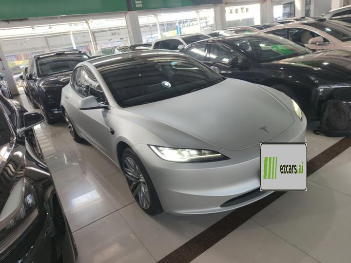 Model 3 2023 RWD photo 3