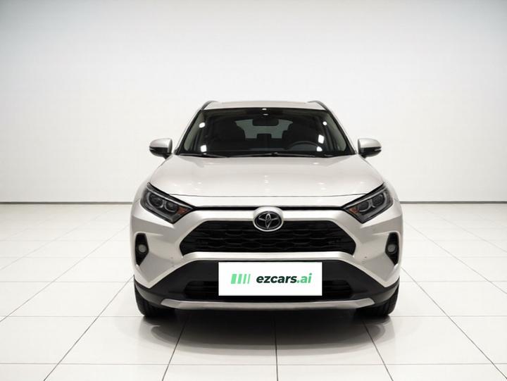 RAV4 2021 2.0L CVT RWD photo 2
