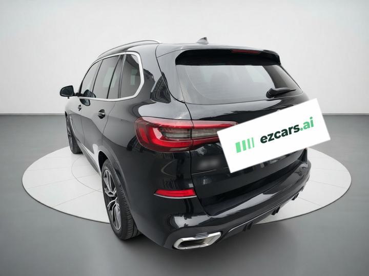 X5 2022 Facelift xDrive 30Li Exclusive M Sport Package photo 4