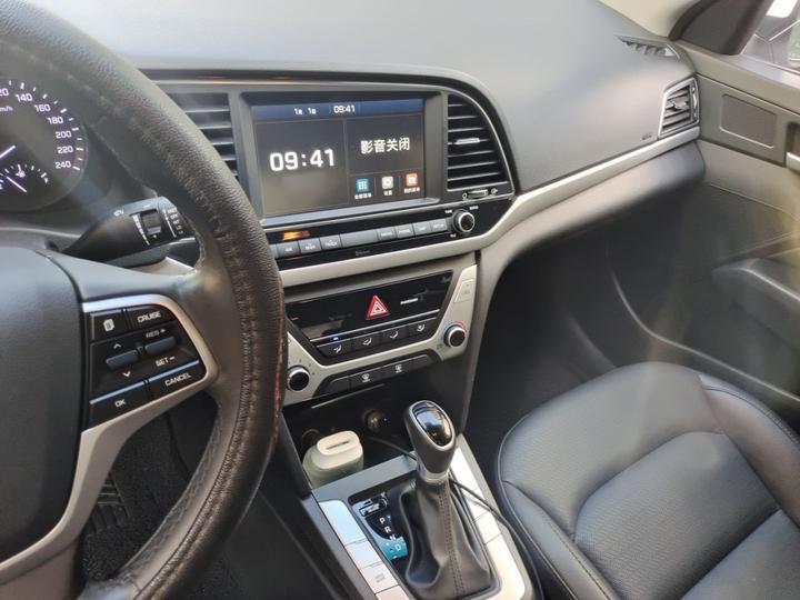 Elantra 2016 1.6L AT Smart Luxury photo 5