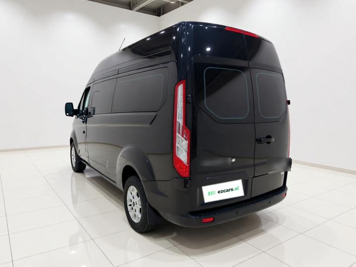 Transit 2019 2.0T Petrol AT Medium Wheelbase 7-Seater China VI photo 4